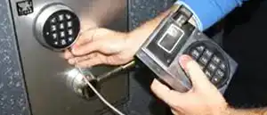 Apertura de cajas fuertes - Servicio de Cerrajería de La Barrosa